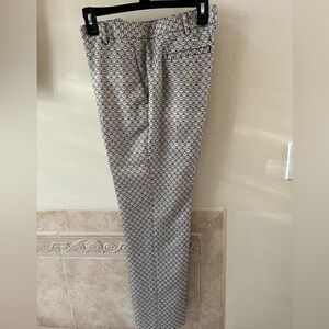 Lined cream and navy Tory burch cropped pants with silver accents EUC size 6